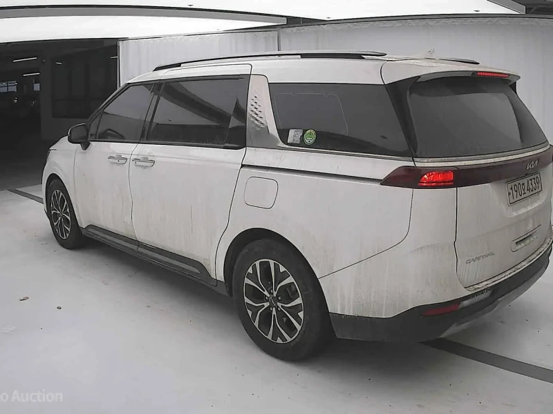 2022 Kia Carnival с пробегом 131 836 км