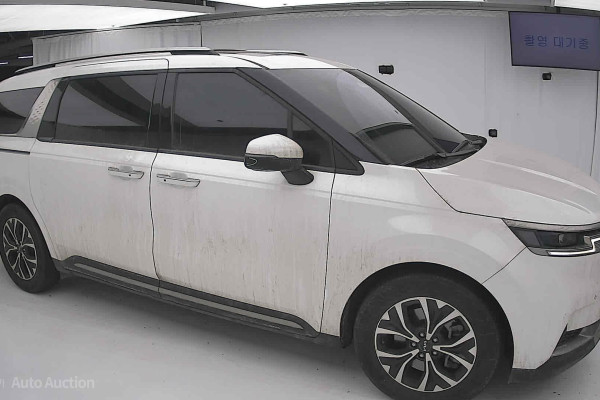 2022 Kia Carnival с пробегом 131 836 км