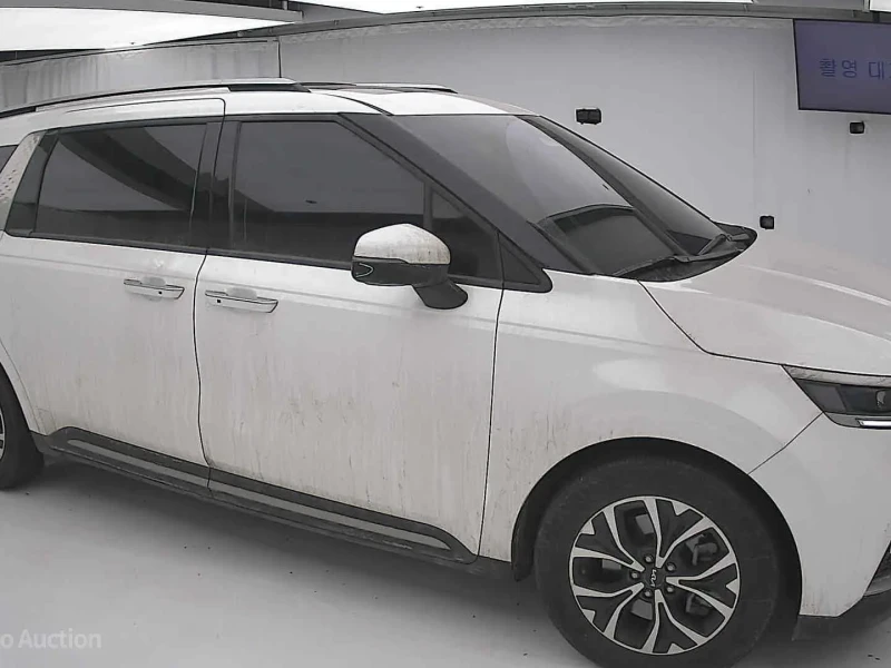 2022 Kia Carnival с пробегом 131 836 км