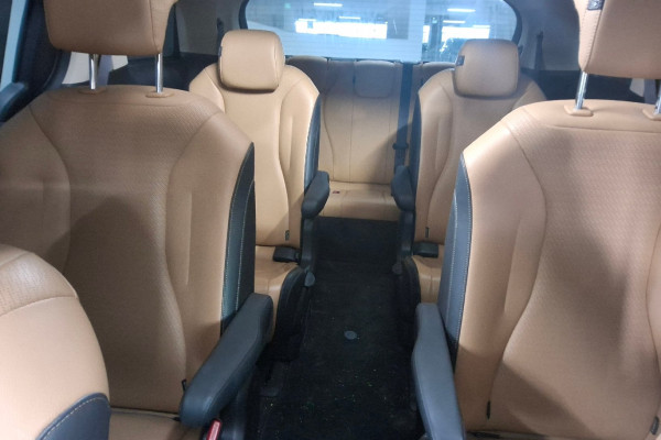 2022 Kia Carnival с пробегом 131 836 км