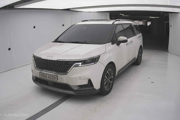 2022 Kia Carnival с пробегом 131 836 км