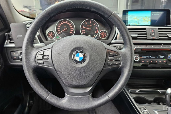 2015 BMW 3 серии с пробегом 85 889 км