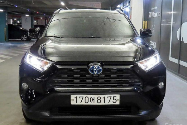 2020 Toyota RAV4 с пробегом 111 044 км