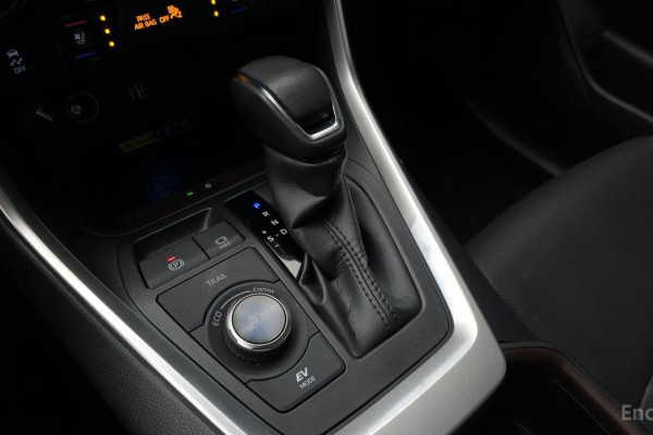 2023 Toyota RAV4 с пробегом 3 863 км