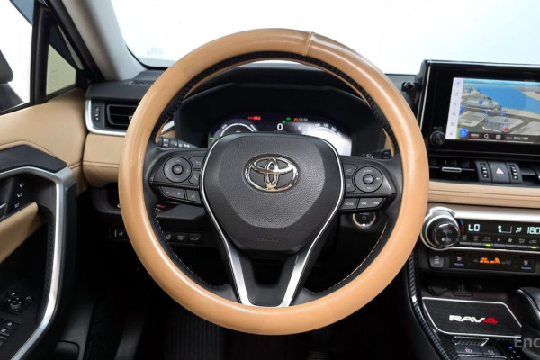 2023 Toyota RAV4 с пробегом 43 149 км