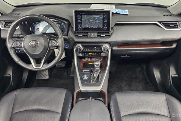 2022 Toyota RAV4 с пробегом 64 729 км