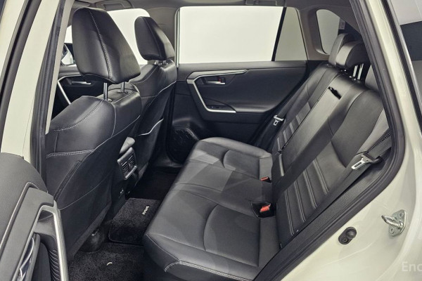 2022 Toyota RAV4 с пробегом 64 729 км