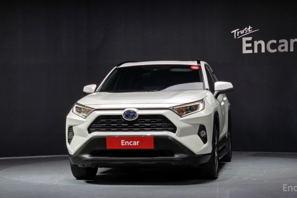 2020 Toyota RAV4 с пробегом 106 163 км