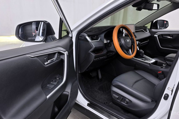 2023 Toyota RAV4 с пробегом 35 601 км