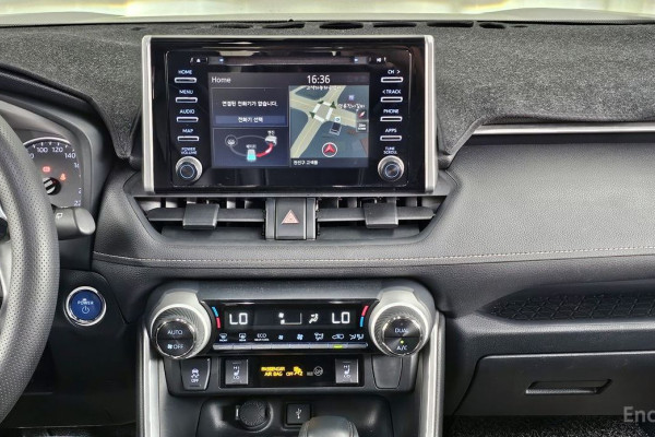 2020 Toyota RAV4 с пробегом 141 027 км