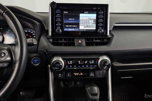 2020 Toyota RAV4 с пробегом 106 163 км