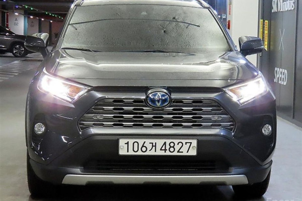2020 Toyota RAV4 с пробегом 74 416 км