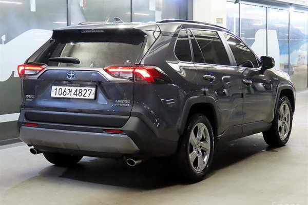 2020 Toyota RAV4 с пробегом 74 416 км