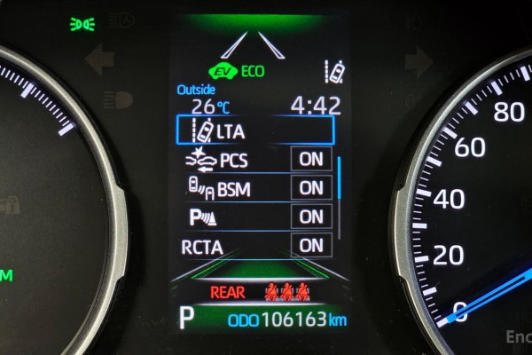 2020 Toyota RAV4 с пробегом 106 163 км