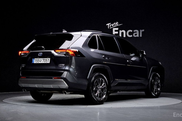 2022 Toyota RAV4 с пробегом 39 953 км