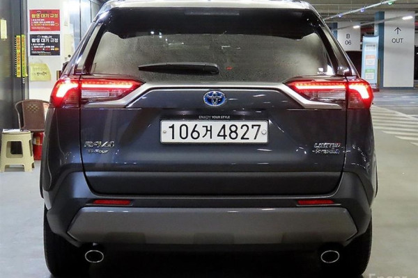 2020 Toyota RAV4 с пробегом 74 416 км