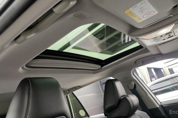 2023 Toyota RAV4 с пробегом 35 601 км