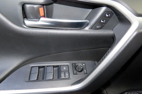 2020 Toyota RAV4 с пробегом 74 416 км