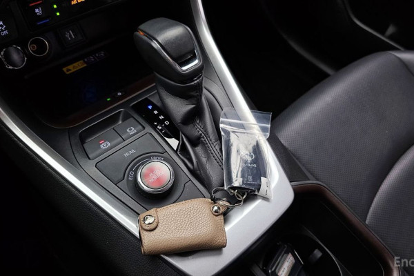 2023 Toyota RAV4 с пробегом 47 178 км