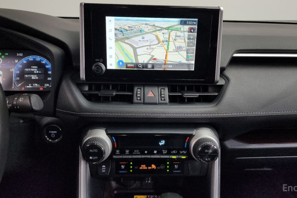 2023 Toyota RAV4 с пробегом 28 134 км