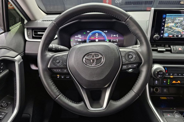 2023 Toyota RAV4 с пробегом 47 178 км