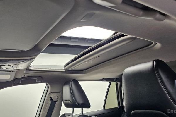 2023 Toyota RAV4 с пробегом 42 504 км