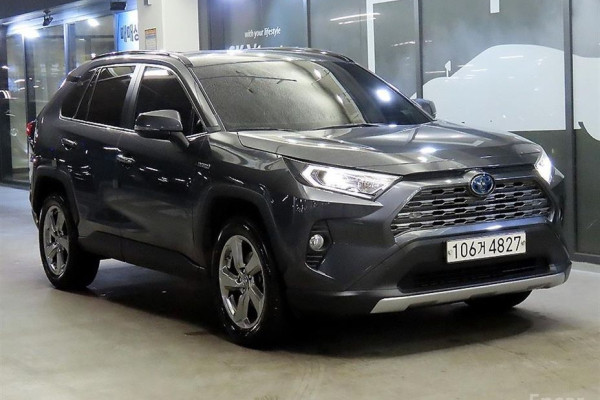2020 Toyota RAV4 с пробегом 74 416 км