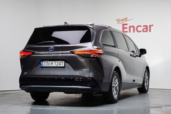 2022 Toyota Sienna с пробегом 25 861 км