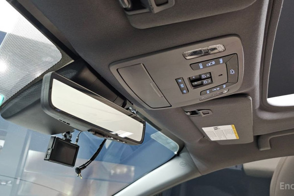 2023 Toyota Sienna с пробегом 24 968 км