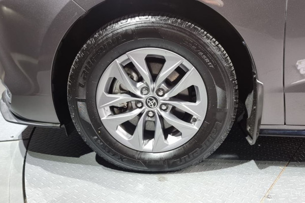 2022 Toyota Sienna с пробегом 72 899 км