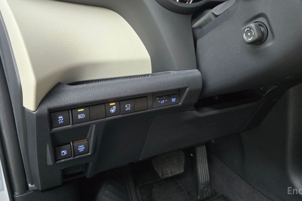 2023 Toyota Sienna с пробегом 12 363 км