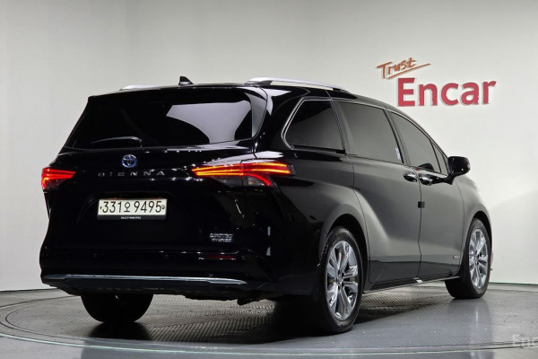 2021 Toyota Sienna с пробегом 85 720 км