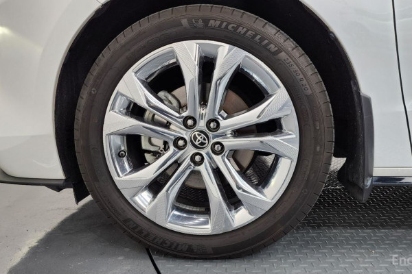 2023 Toyota Sienna с пробегом 25 586 км