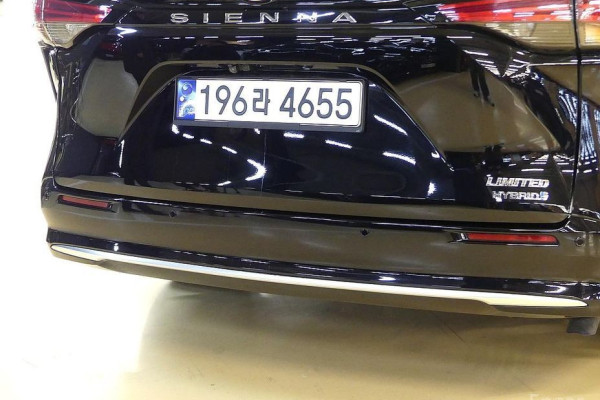 2023 Toyota Sienna с пробегом 30 331 км