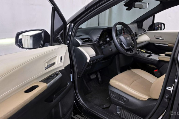 2021 Toyota Sienna с пробегом 85 720 км