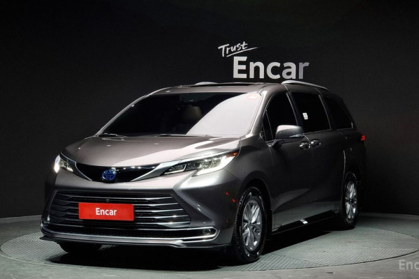 2022 Toyota Sienna с пробегом 72 899 км