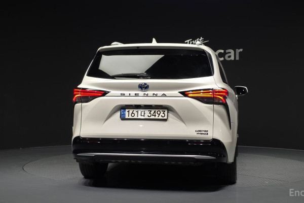 2021 Toyota Sienna с пробегом 94 952 км