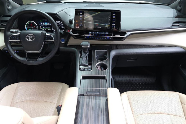 2021 Toyota Sienna с пробегом 94 952 км