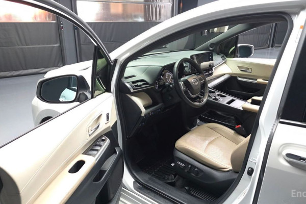 2021 Toyota Sienna с пробегом 94 952 км