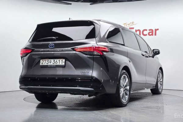 2021 Toyota Sienna с пробегом 49 116 км