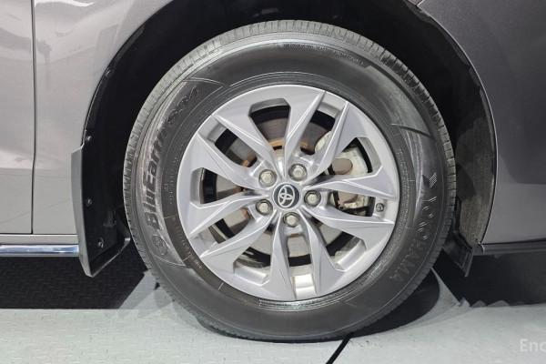 2023 Toyota Sienna с пробегом 55 842 км