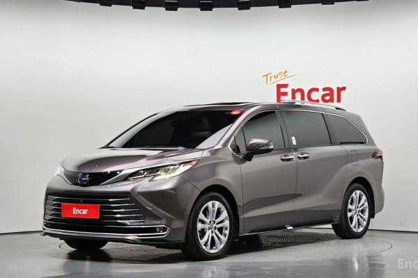 2022 Toyota Sienna с пробегом 32 611 км