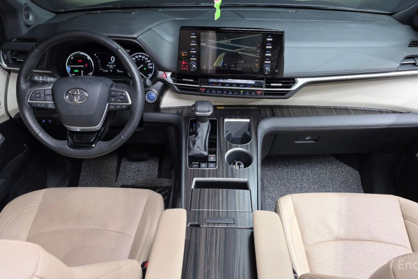 2023 Toyota Sienna с пробегом 55 842 км