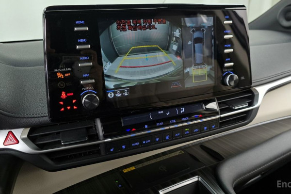 2022 Toyota Sienna с пробегом 72 166 км