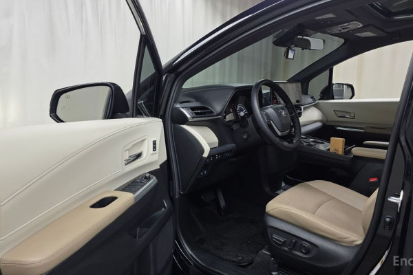 2021 Toyota Sienna с пробегом 54 792 км