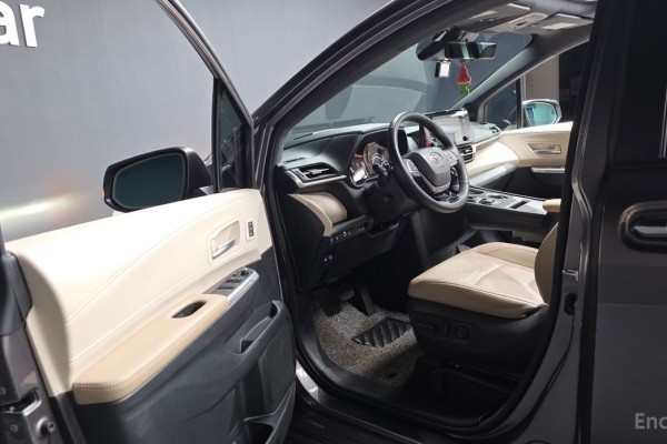 2023 Toyota Sienna с пробегом 55 842 км