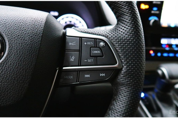 2022 Toyota Sienna с пробегом 18 066 км