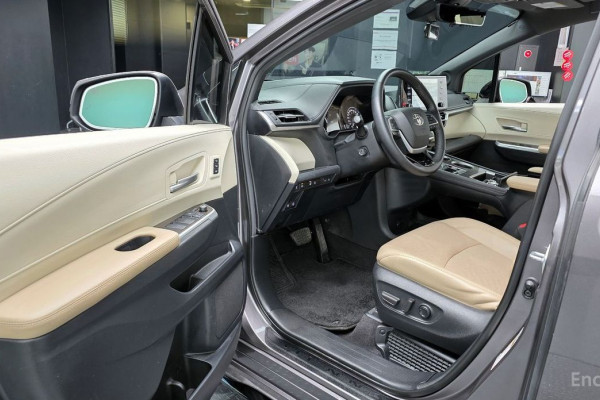 2021 Toyota Sienna с пробегом 49 116 км