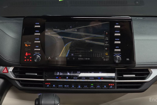 2023 Toyota Sienna с пробегом 55 842 км