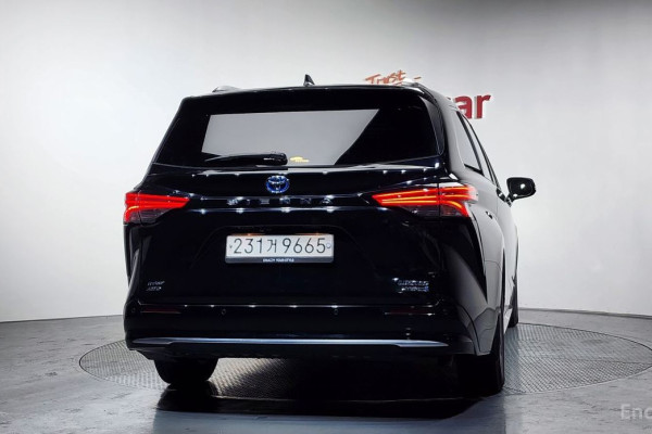 2021 Toyota Sienna с пробегом 61 581 км